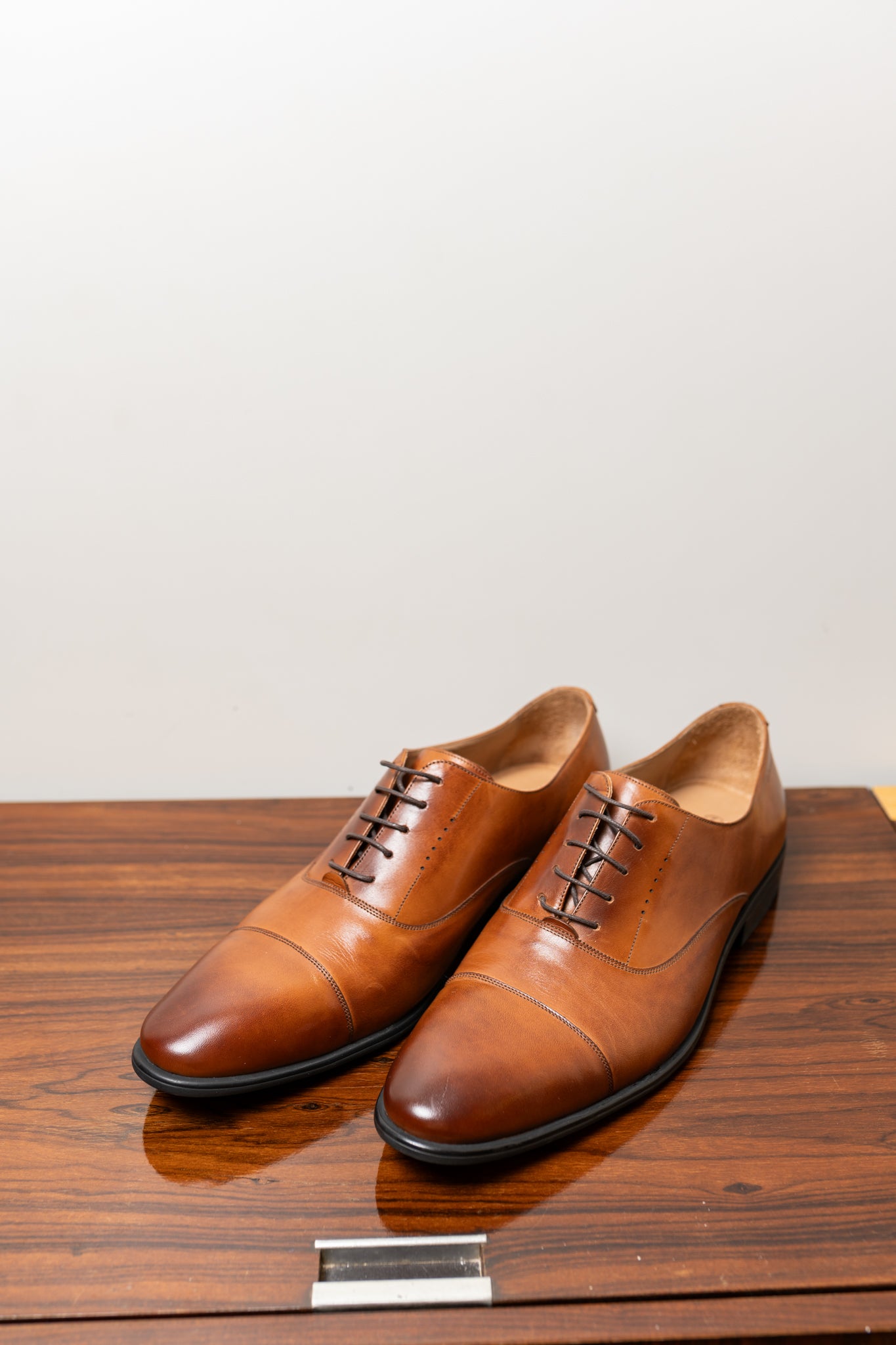 Sapato Social de Couro Sola de borracha Pinhão