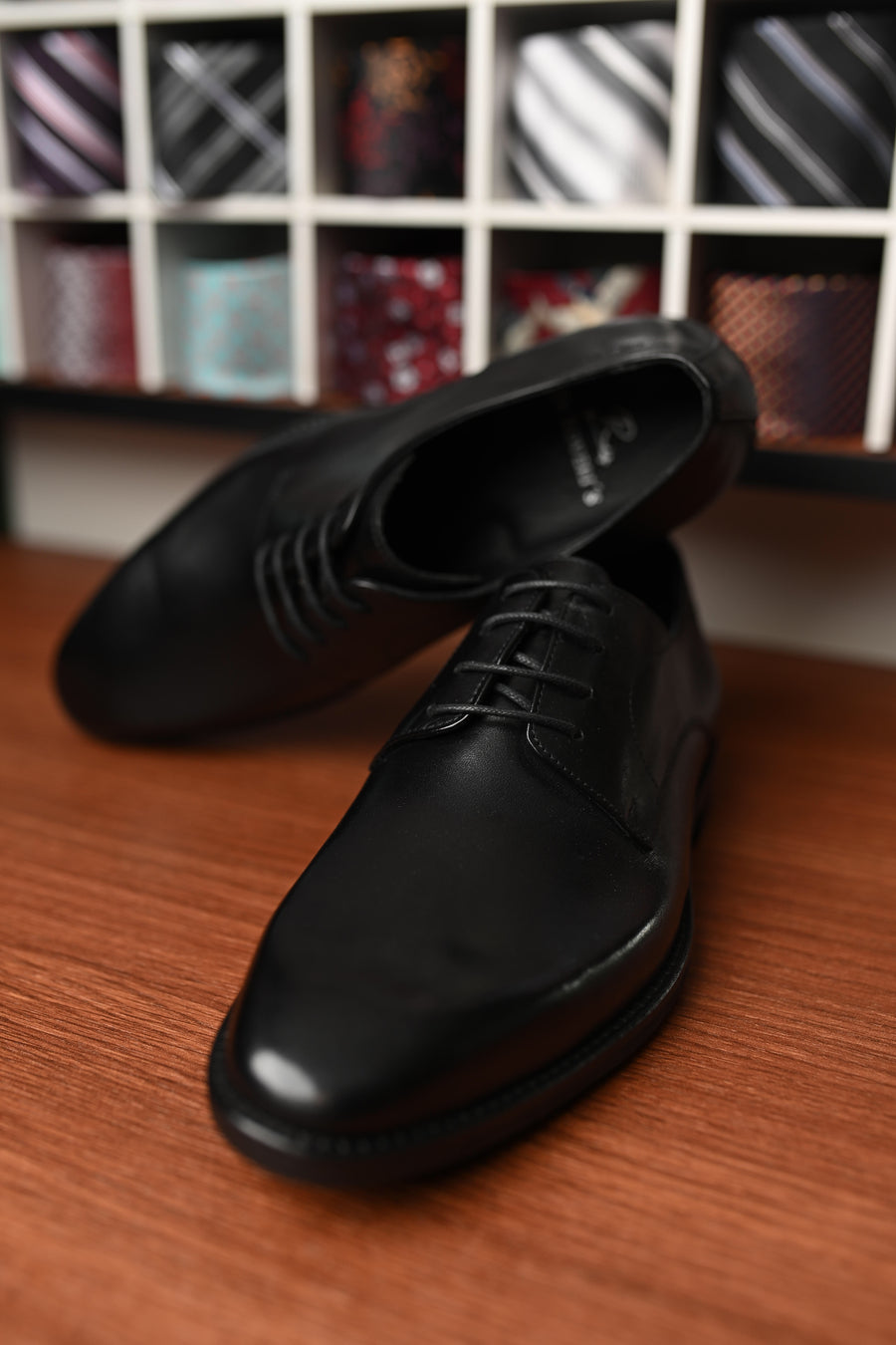 Sapato Sola de borracha Preto Oxford