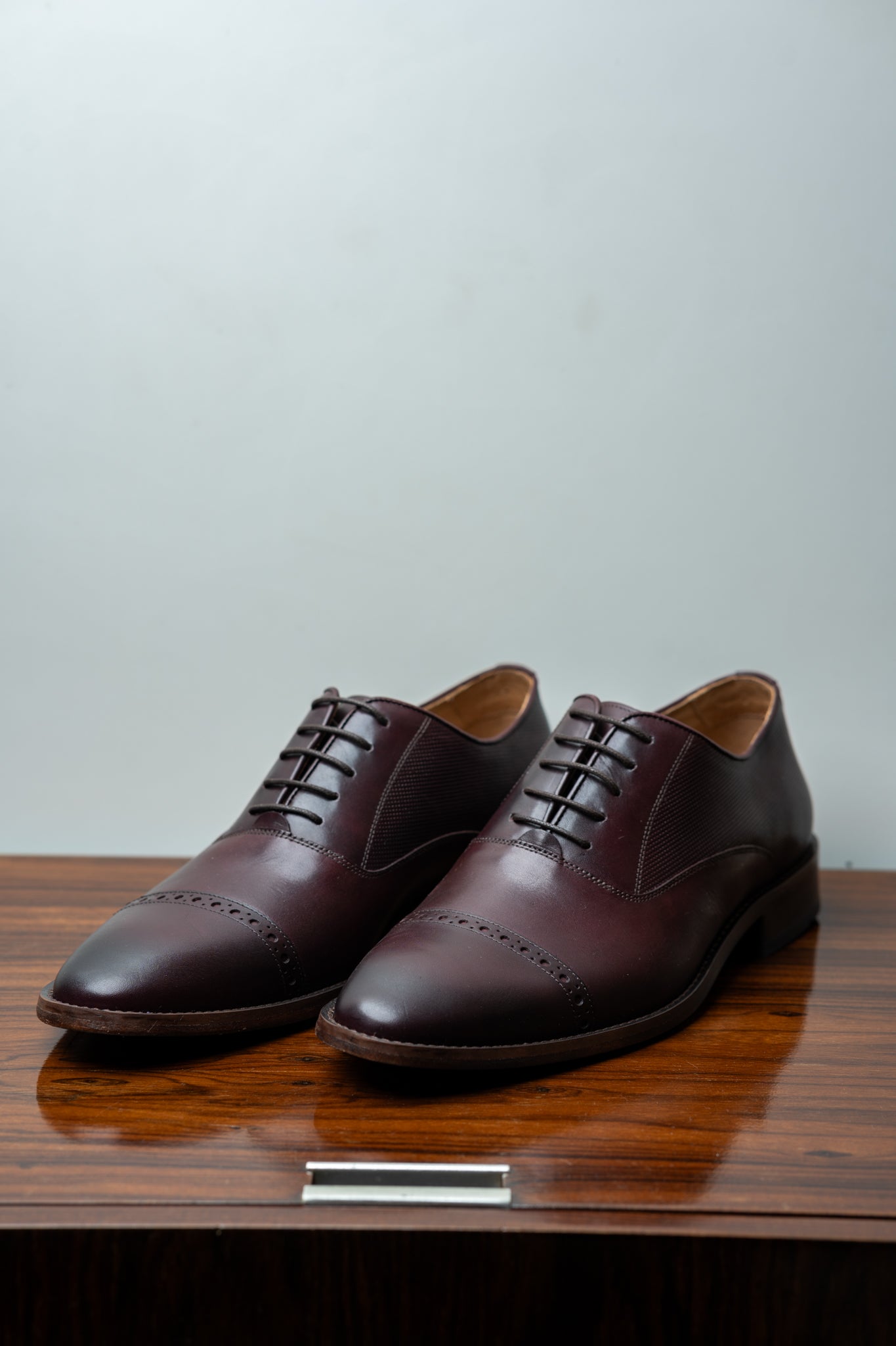 Sapato Oxford de Couro Vinho Brogue