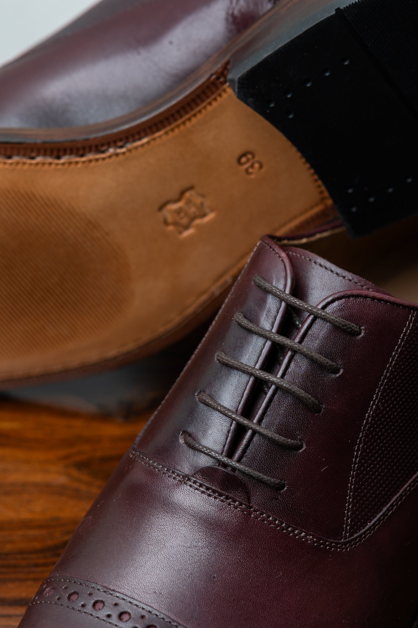 Sapato Oxford de Couro Vinho Brogue